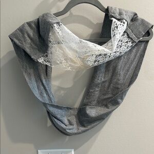 Unbranded Neck scarf with lace detailing in front of